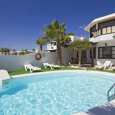 Charming Lanzarote Casa Tingu 3 Bedrooms Heated Private Pool Centre Of Apartamento