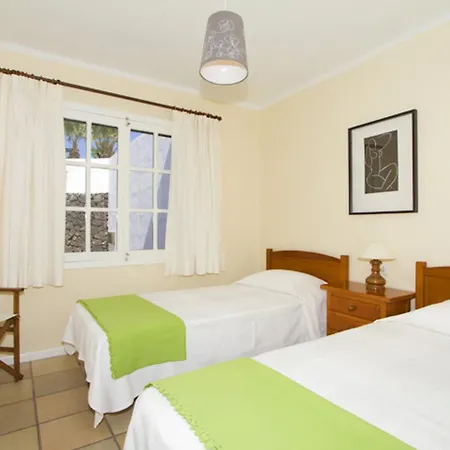 Charming Lanzarote Casa Tingu 3 Bedrooms Heated Private Pool Centre Of
